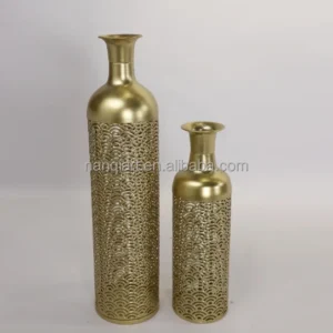 Nanchi New Arrived Metal Vase Statue Factory Wholesale Cheap Indoor Home Decor Handmade Metal Crafts Vase Statues