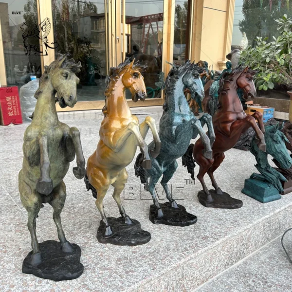 BLVE Indoor Modern Art Hotel Decorative Animal Bust Statue Bronze Jumping Horse Sculpture for Desktop