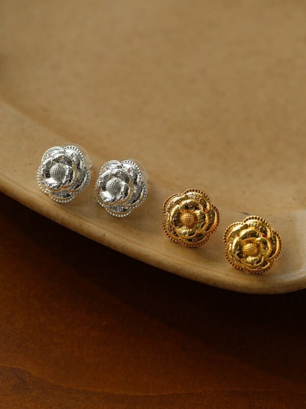Metal Style Camellia Earrings