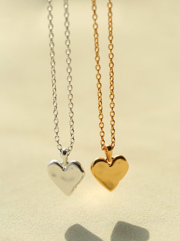 New Heart Series Compass Grass Heart Necklace